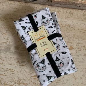 Johanna Parker luna moon halloween set if 8 napkins